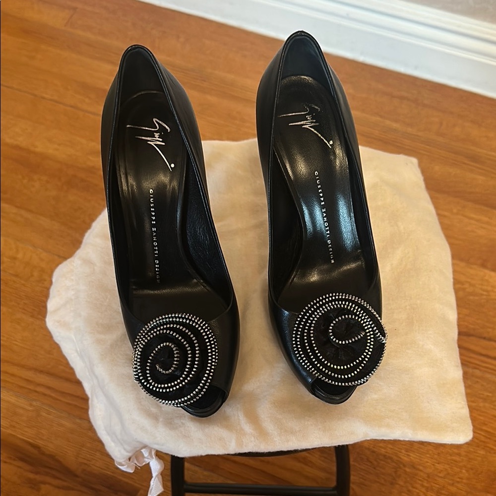 Giuseppe Zanotti Black Spiral Heels